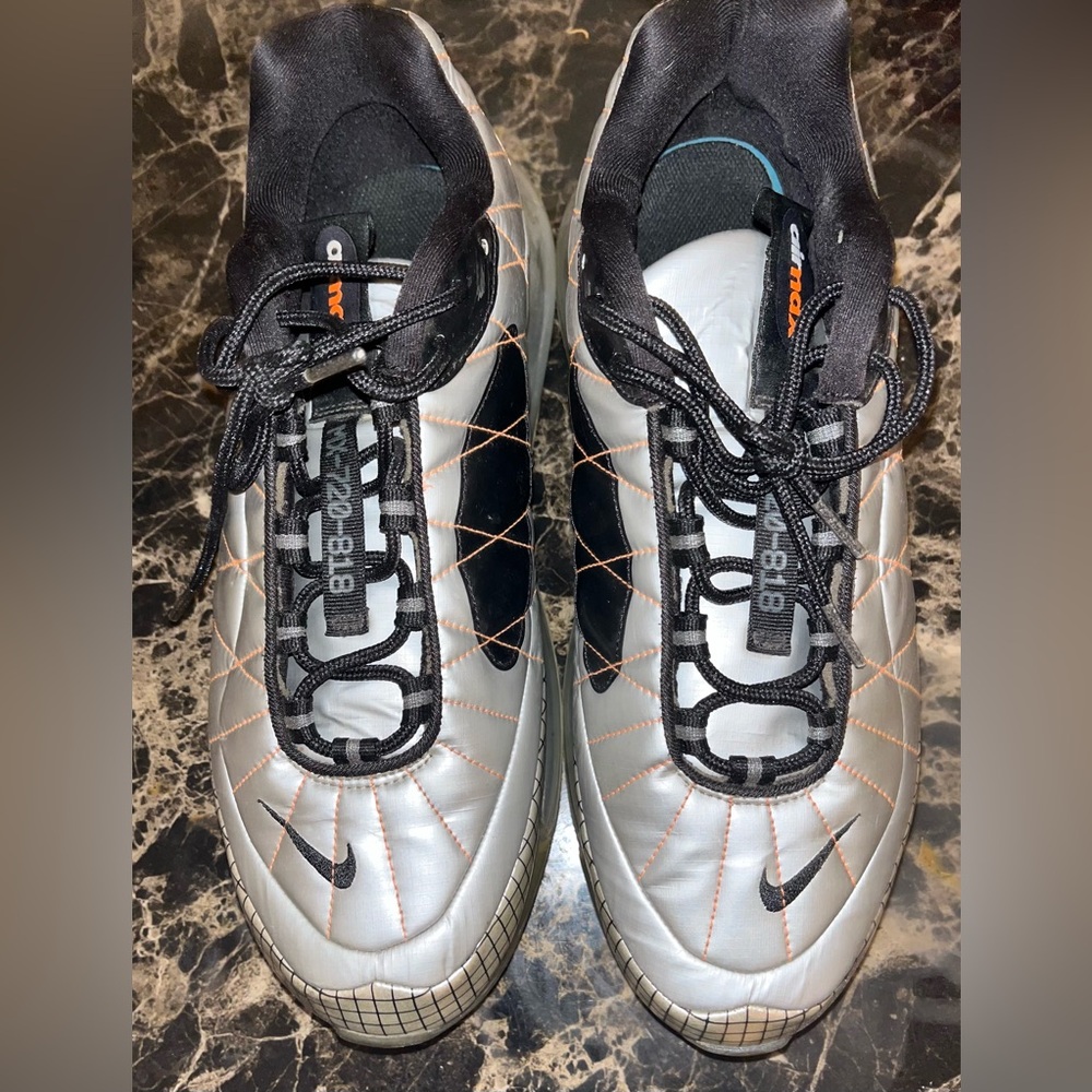 Nike Air MaX 720-818 Metallic Silver